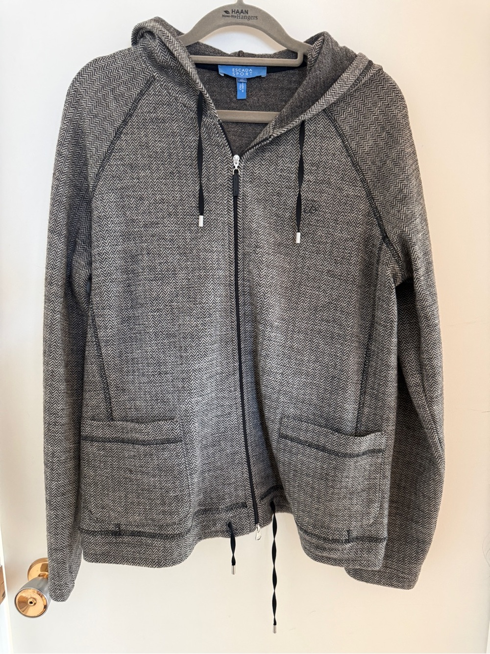 Escada Sport 100% Wool Herringbone Hooded Zip Jacket XL Grey Black